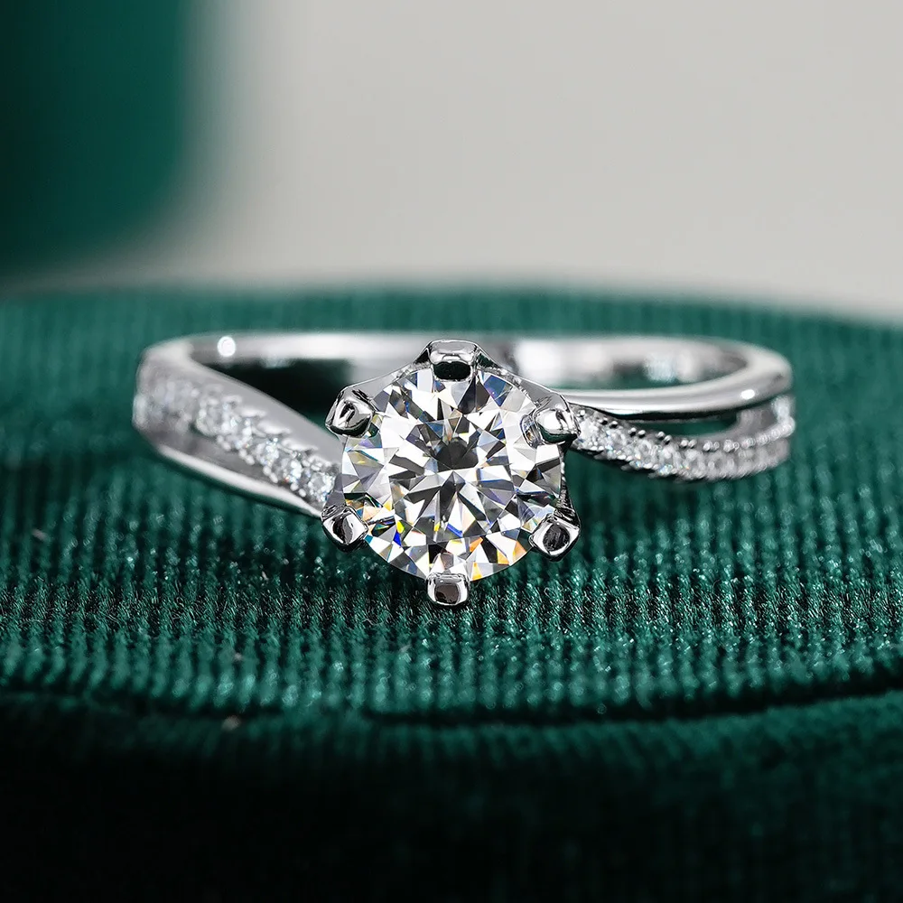 Lumira Işıltılı, Bükümlü Tasar - Moissanite Engagement Ring 1 Carat incelemesi ve fiyatı