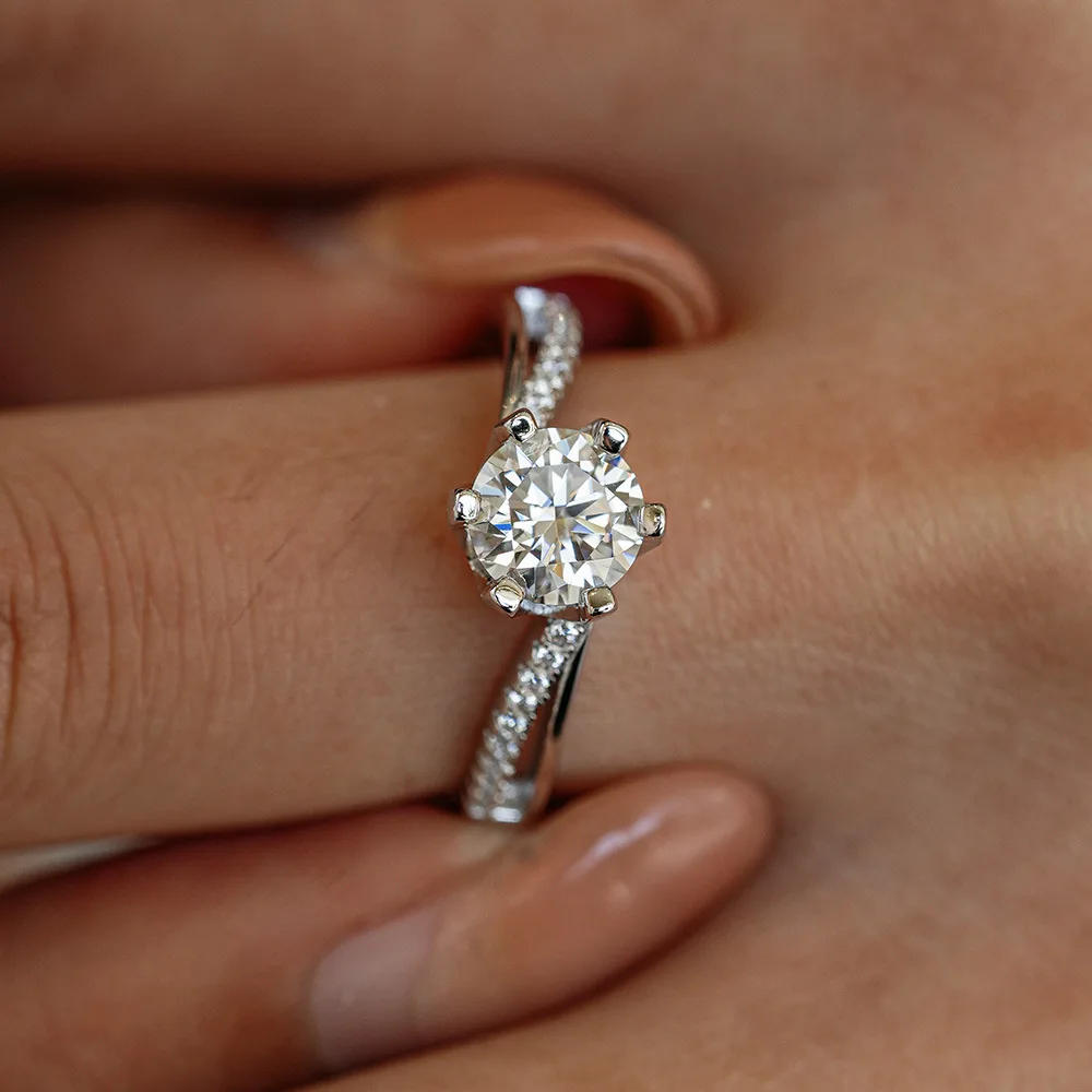 Lumira Işıltılı, Bükümlü Tasar - Moissanite Engagement Ring 1 Carat incelemesi ve fiyatı